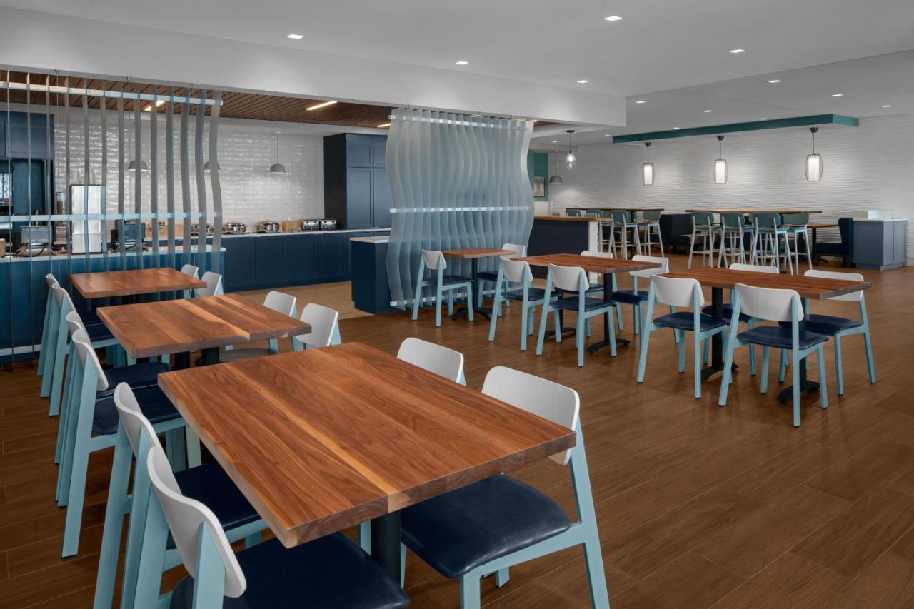 Springhill Suites By Marriott Myrtle Beach Oceanfront Екстериор снимка